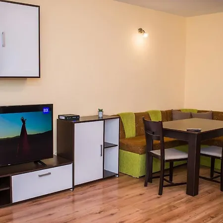 Апартамент Басанович Appartement Varna